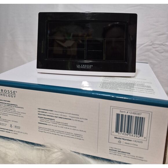 La Crosse Technology Digital Alarm Clock/Weather Station - Picture 3 of 3